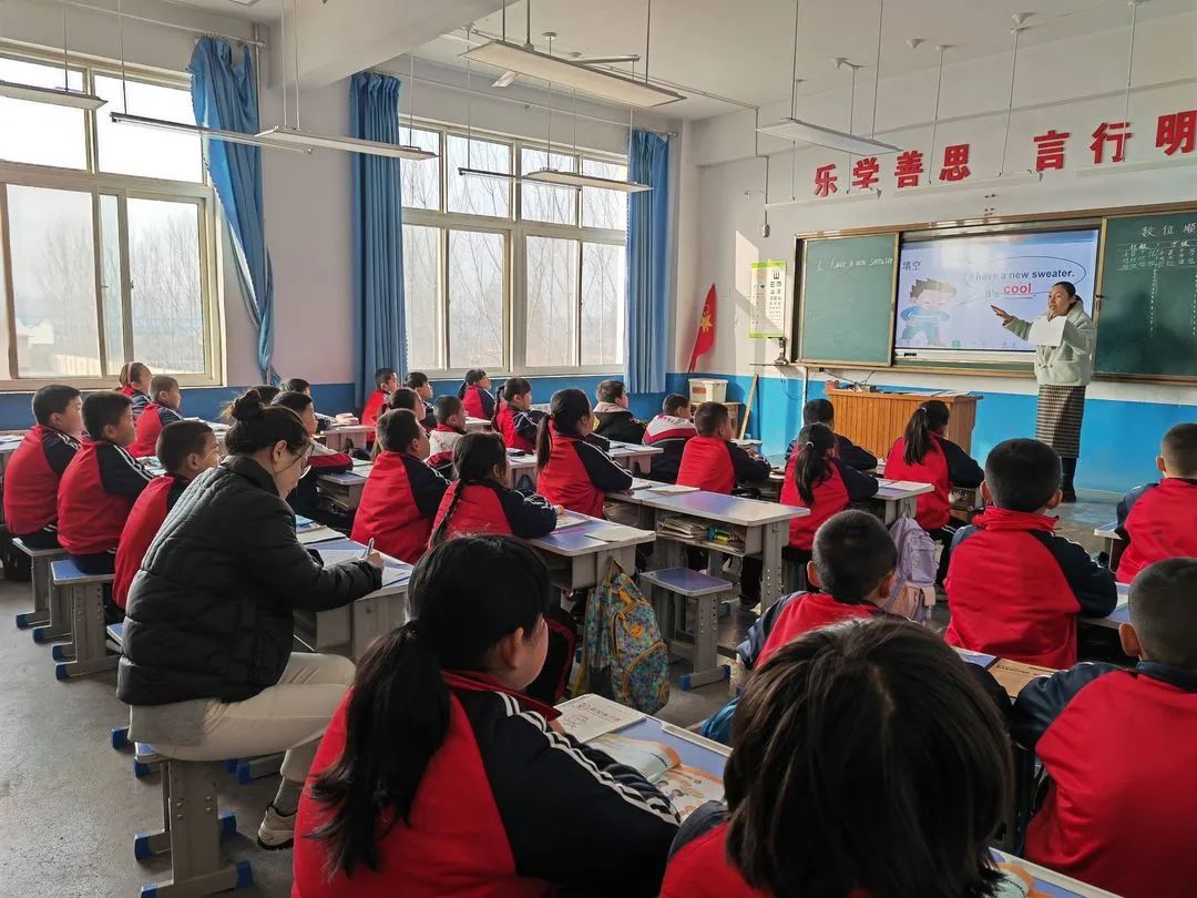 高青县唐坊学区以研育人，促进教师专业化发展