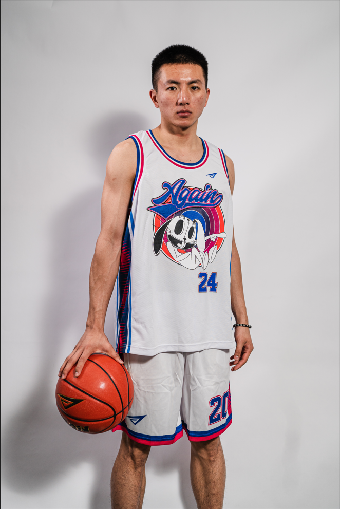 吴泽加冕个人资料篮球图片