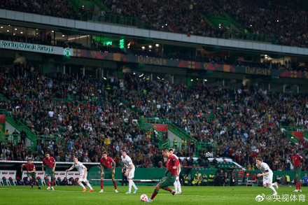 C罗纪录之夜 欧预赛葡萄牙赢得开门红
