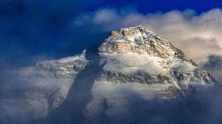 27次，尼泊尔登山向导创造登顶珠峰新纪录
