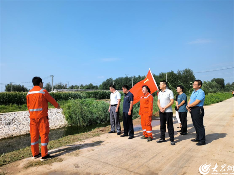 禹城市油区工作服务中心开展管道保护宣传活动_亚美体育 亚美体育官网大众网(图2)