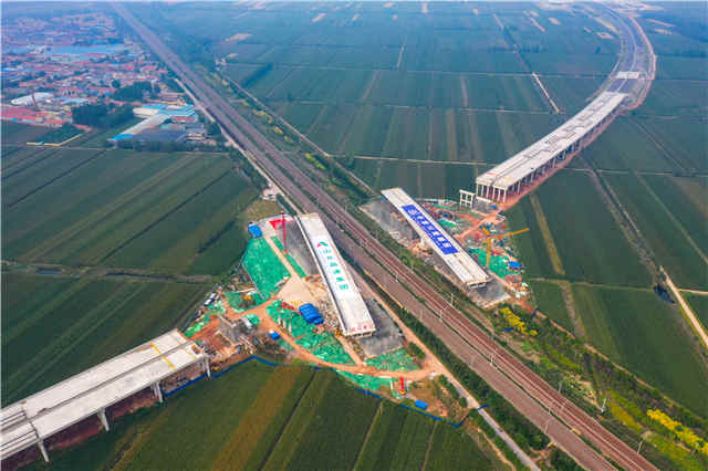 明村至董家口高速项目全线桥梁贯通，年内建成通车