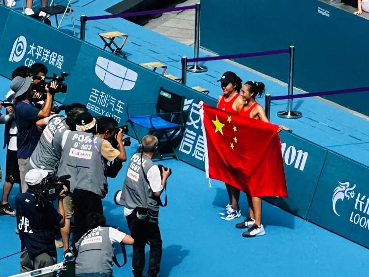 郑钦文获得杭州亚运会网球女单金牌