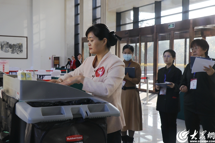 竞技能 展风采 2023年东营市旅游饭店行业职业技能大赛在胜利宾馆成功举办(图4)