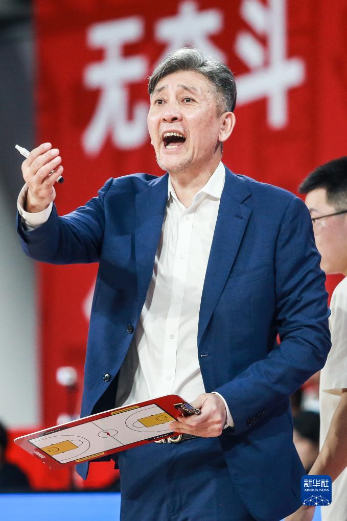 深圳马可波罗主教练图片