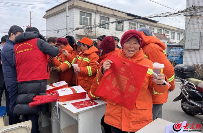 村村益起趕大集到孫伯尋煙火年味