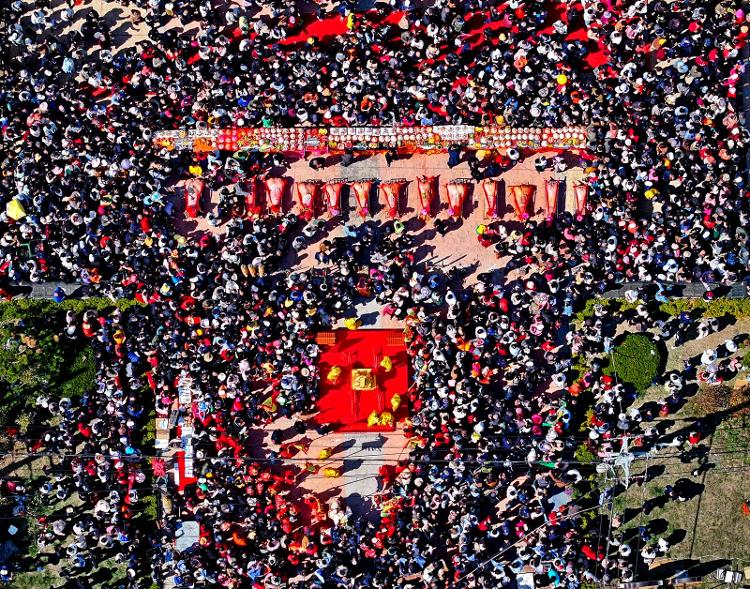 半岛BOB传承古老祭海仪式 共同保护海洋环境” 青岛田横祭海节隆重举行(图3)