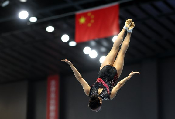 中国蹦床队的奥运目标：包揽两金