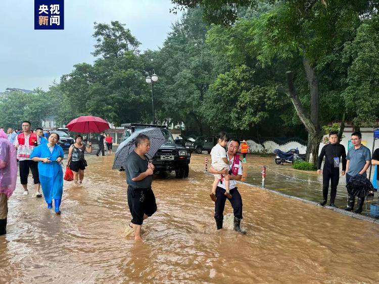 广西桂林本轮强降水过程已趋于结束 漓江市区段正缓慢退水