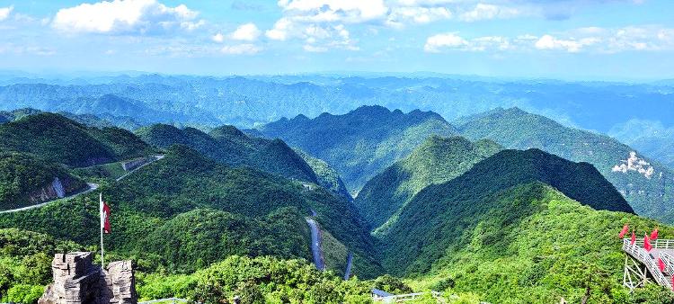 娄山山脉图片