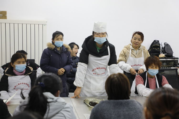 纳米体育港沟街道神武村“中式面点制作培训班”开班啦！(图2)