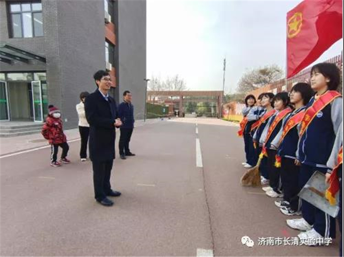 弘扬雷锋精神 绽放青春光彩—长清区实验中学举行学雷锋做先锋主题