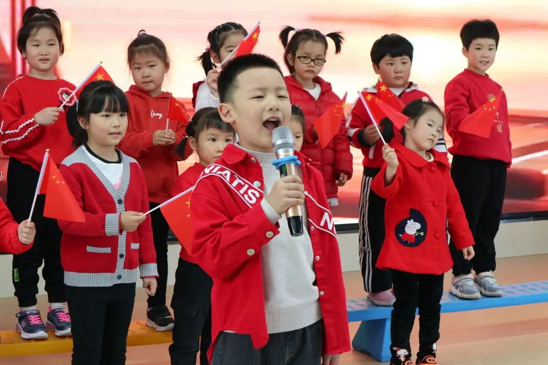 紅歌潤童心童謠頌媽媽鋼城幼兒園慶祝三八婦女節活動