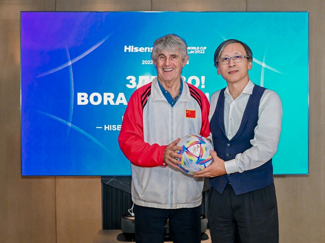 2022世界杯倒计时：“足坛传奇”米卢中国行解锁“看球神器”-视听圈