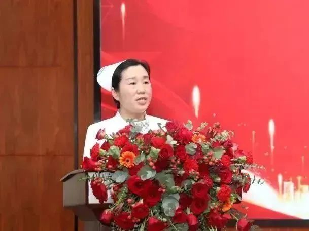 潍坊市中医院举办庆祝5·12国际护士节表彰会议