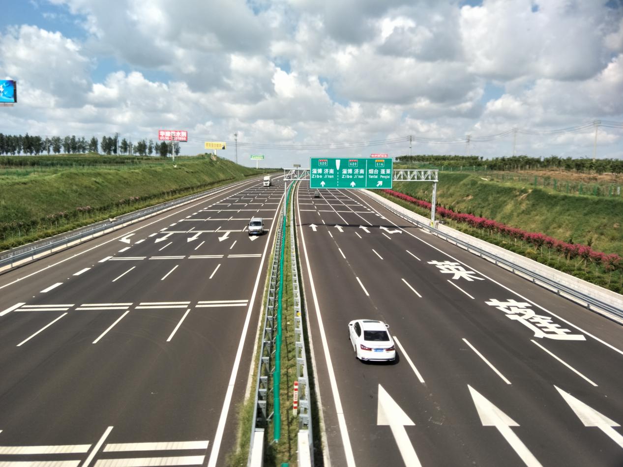 济青高速运营三十年：守护“黄金通道”畅安舒美 养护智慧绿色高速公路