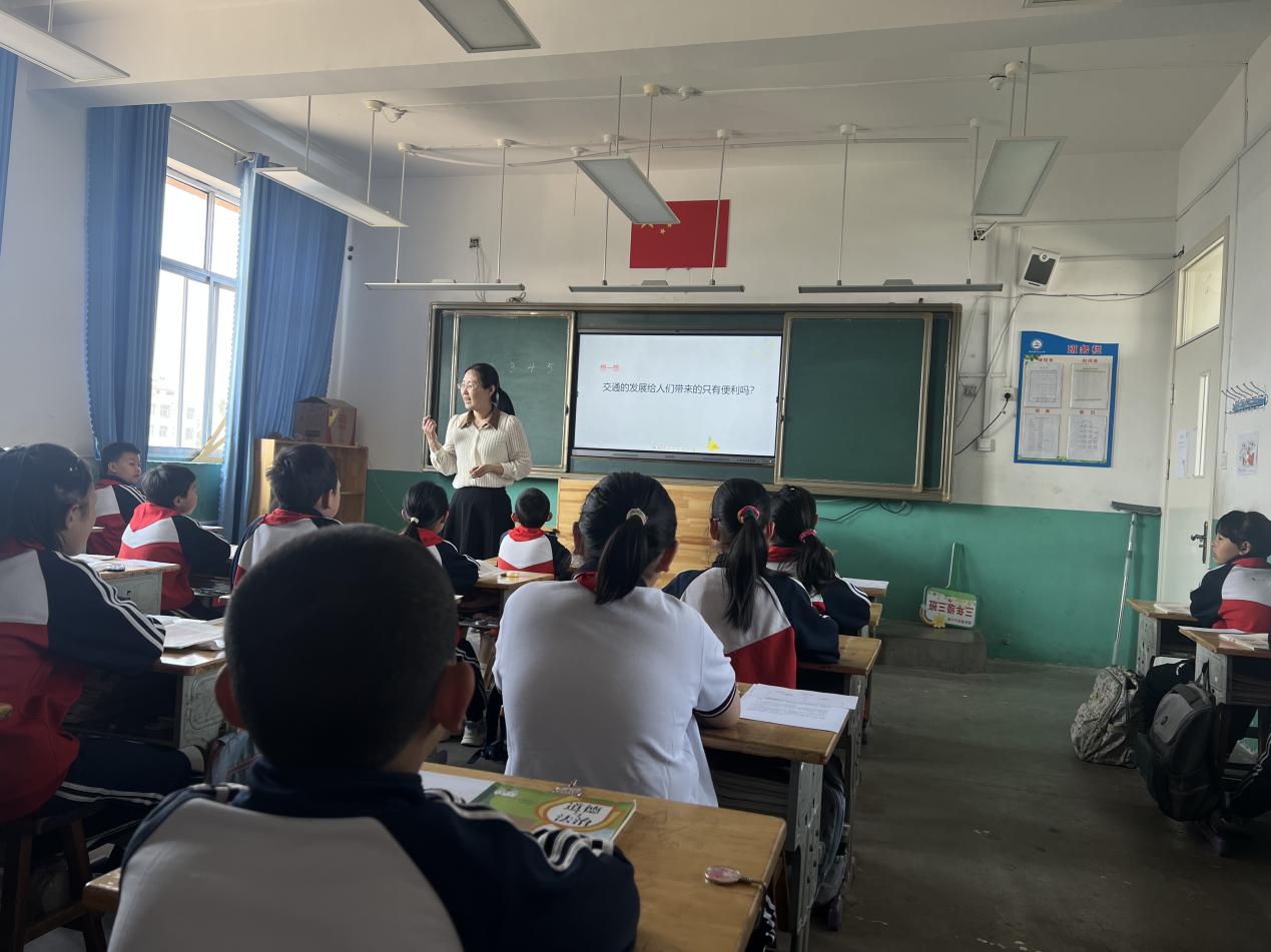 吐丝口小学老师图片图片