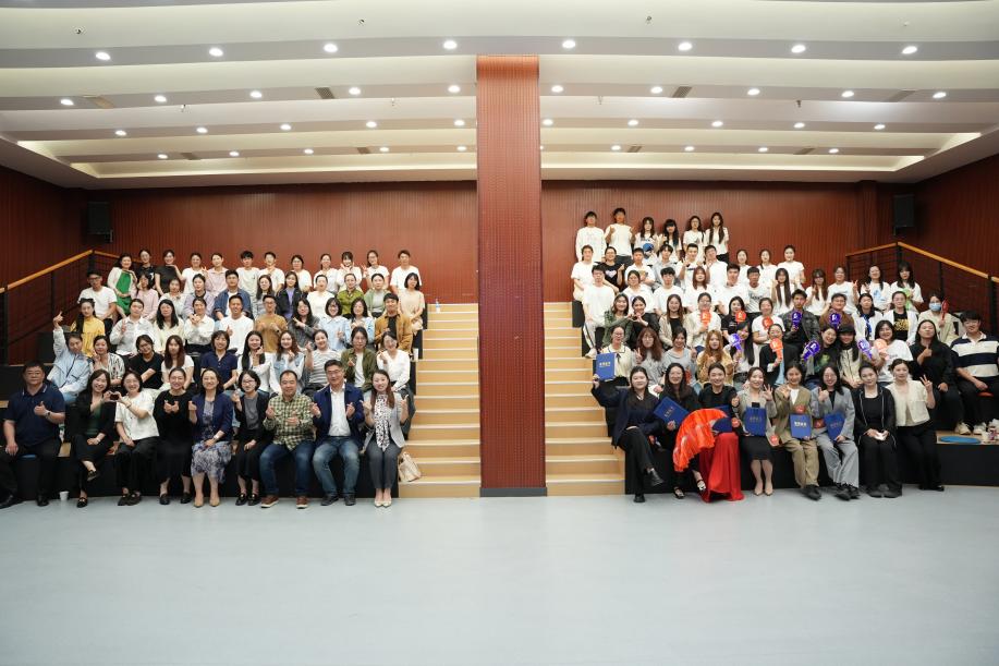 当好学生引路人！青岛城市学院举行辅导员主题班会大赛